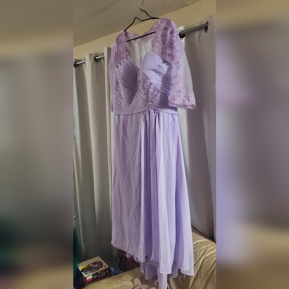 Formal Dress - Picture 2 of 4